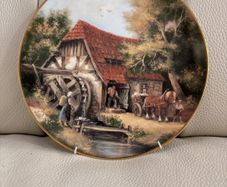 Royal Grafton Collectors' Plate (19.5cm)