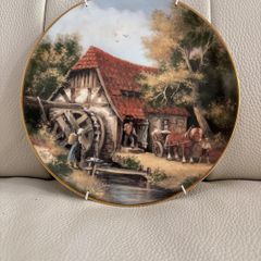 Royal Grafton Collectors' Plate (19.5cm)