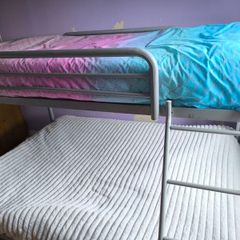 triple bunk bed