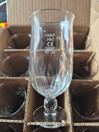 24 Birra Moretti half pint glasses