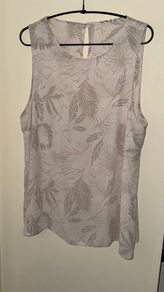 Primark Cream and Beige Leaf Patterned Sleeveless Top