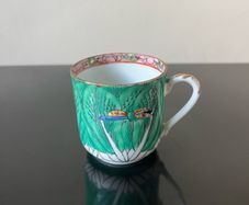 Vintage Chinese porcelain tea cup