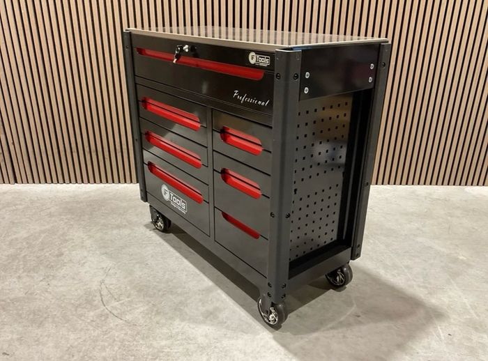 Brand New 12drawer Tool Chest Full Of Tools