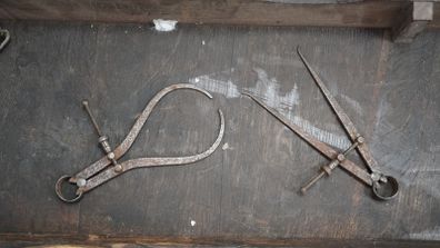 Vintage Iron Calipers & Divider Pair