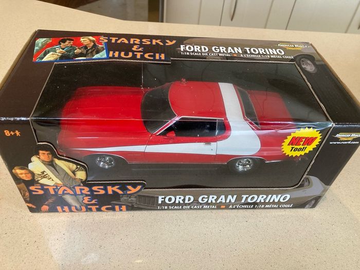 Ford Gran Torino Scale 1/18 Starsky & Hutch 2