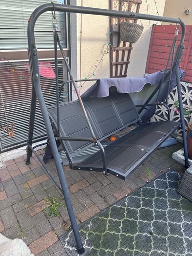 Swing bench