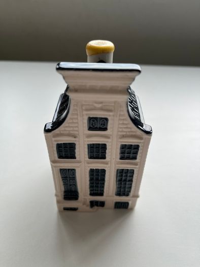 KLM Delft miniature house 63