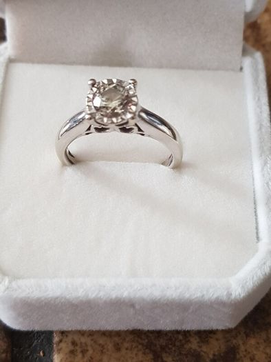 diamond solitaire