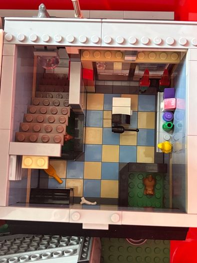 LEGO Creator Lot 6 Sets - 10232 10251 10246 10260 10218 10243