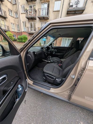 Kia Soul 2015, 1.6 diesel (6 speed)