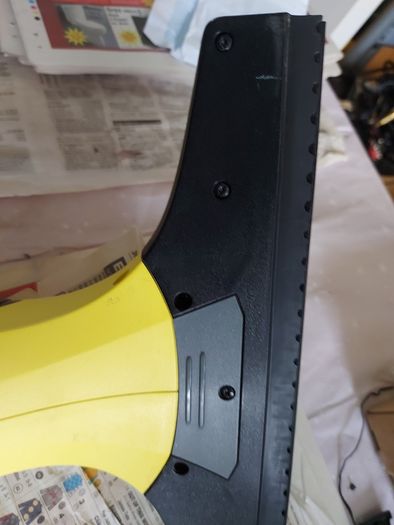 KARCHER Portable screen washer, in excellent condition, missing the the charger power supply
