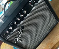Fender Frontman 15G