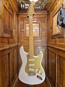 Squier Stratocaster 2025