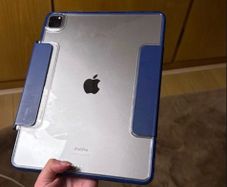 iPad Pro 12.9" 6th Gen 128 GB Wi-Fi