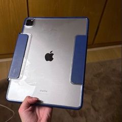iPad Pro 12.9" 6th Gen 128 GB Wi-Fi