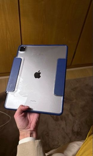 iPad Pro 12.9" 6th Gen 128 GB Wi-Fi