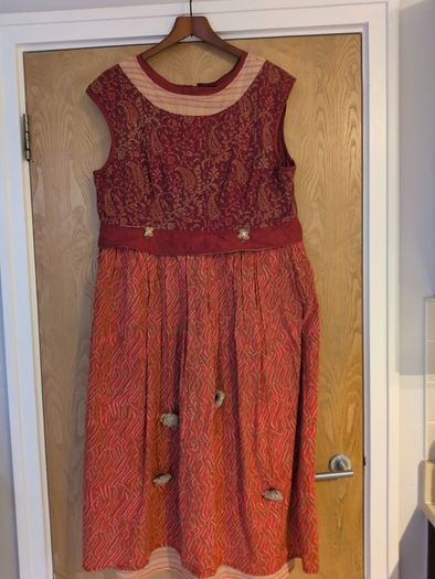 Vintage  Enjoy Dress. .  S. 16 -