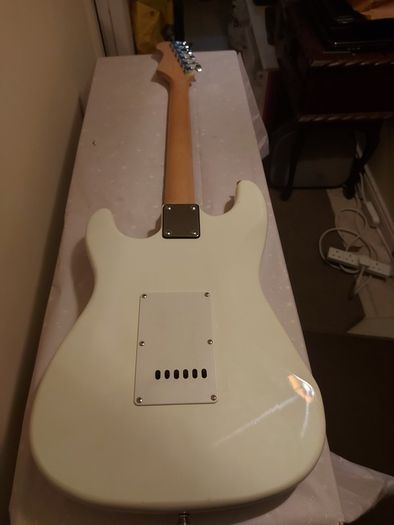 Rocktile Electric Guitar and AMP, in new condition