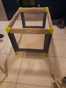 Travel cot excellent cond