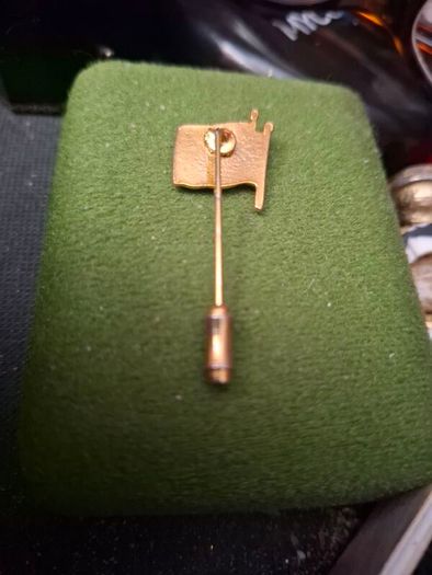 Irish American lapel pin