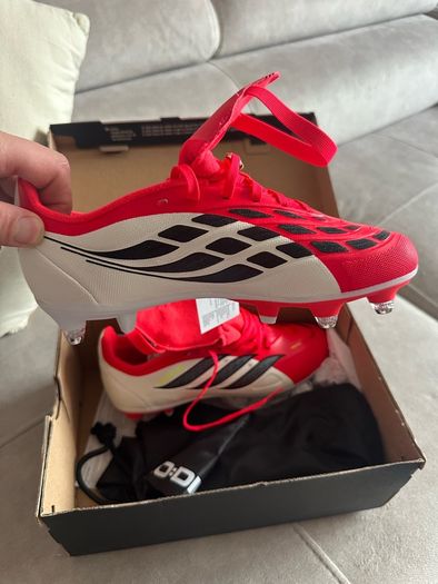Football boots Adidas Predator metal studs SG