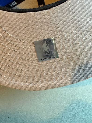 New York Knicks Mens Team Classic New Era 59Fifty Flat Brim Hat Size 8 - NBA Basketball Cap