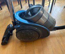 Cylinder vacuum cleaner 850W Tesco brand in good working condition