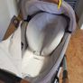 Maxi cosi 3 in 1 flat carseat, pram and buggy Image 3