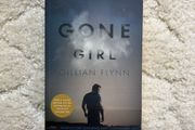 Book, Gone girl by author Gillian Flynn