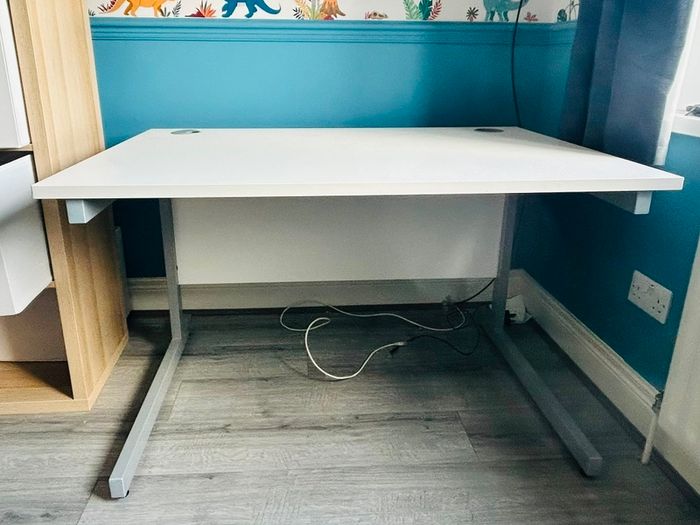 computer desk