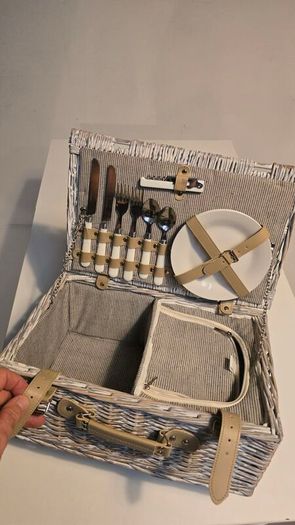 picnic basket