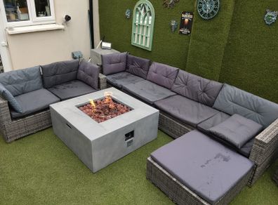9 seater Grey Rattan Set & Gas Fire Pit