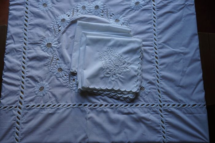 Vintage tablecloth and napkins