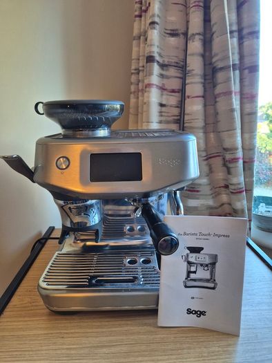 Sage Barista Touch Impress (Brushed Stainless Steel)
