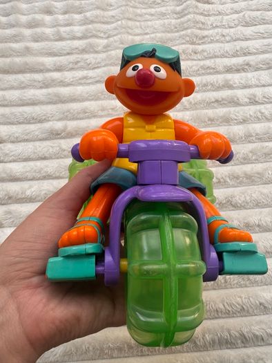 Sesame Street Ernie 2001 Splashin Trike Water Tub Tricycle Duck Part of the rope doesn't pull back completely Used Please see photos