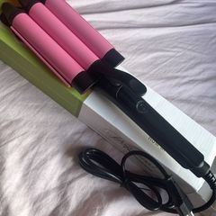 Hair wand. Beach waver