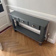 Narrow hall dresser
