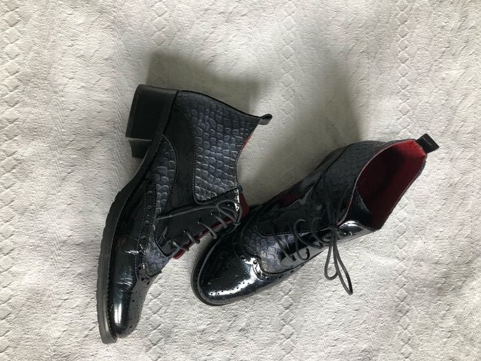 Jose Saenz boots