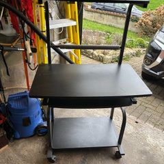 Home office desk on wheels