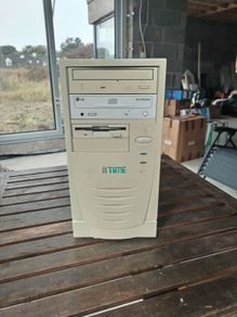 FREE  - Old PC Computer Desktop which ran windows XP Professional