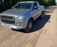 2022 Isuzu max utility