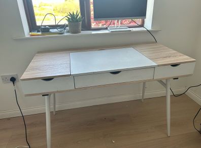 desk