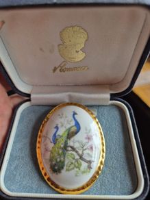 Vintage 'Countess' bone china peacock cameo brooch