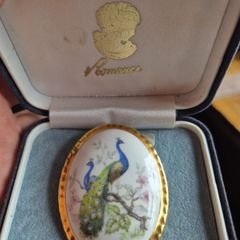 Vintage 'Countess' bone china peacock cameo brooch