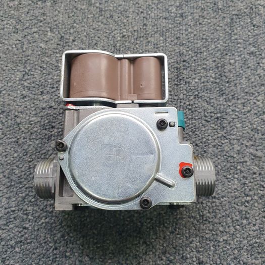 Worcester gas valve 848 sigma Boiler part used 8718221347