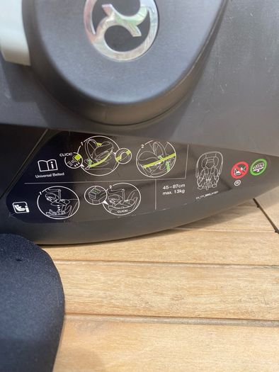 Cybex cloud z2 car seat and base