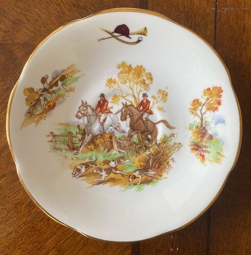 Royal Tara 20pcs Tea Set Rare Vintage Hunt Scene Pattern
