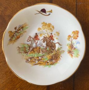 Royal Tara 20pcs Tea Set Rare Vintage Hunt Scene Pattern