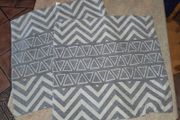 2 pillowcase covers (47 cm all round)