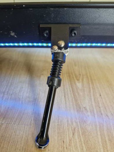 Apollo Explore V1 (1000W) - Needs brake service & tube
